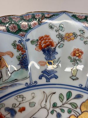 A Chinese famille verte armorial 'Provinces' dish with the arms of Utrecht, Kangxi — photo 8