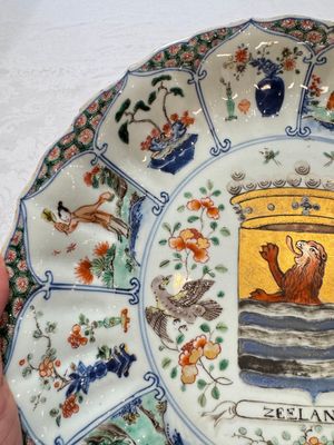 A Chinese famille verte armorial 'Provinces' dish with the arms of Zeelandt, Kangxi — photo 3