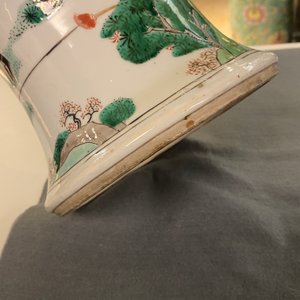 A Chinese famille verte 'battle scene' vase, 19th C. — photo 16