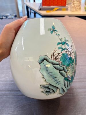 A Chinese famille verte 'bird among fruiting branches' vase and cover, Jiangxi Ciye Gongsi 江西瓷業公司 mark, Republic — 照片 2