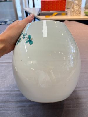 A Chinese famille verte 'bird among fruiting branches' vase and cover, Jiangxi Ciye Gongsi 江西瓷業公司 mark, Republic — 照片 5