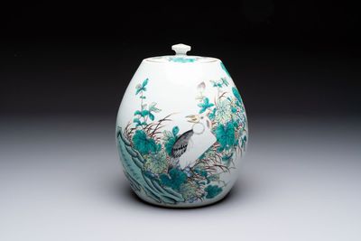 A Chinese famille verte 'bird among fruiting branches' vase and cover, Jiangxi Ciye Gongsi 江西瓷業公司 mark, Republic