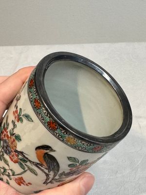 A Chinese famille verte 'bird and flowers' brush pot with silver mount, Kangxi — photo 8