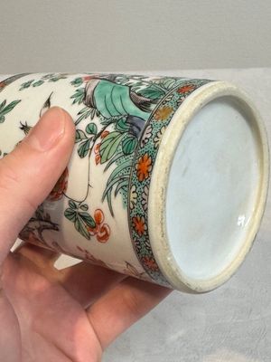 A Chinese famille verte 'bird and flowers' brush pot with silver mount, Kangxi — photo 10
