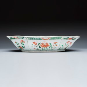 A Chinese famille verte 'Birds among Blossoming Branches' basin — photo 3