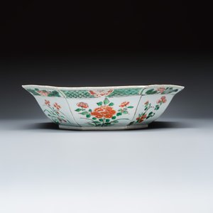 A Chinese famille verte 'Birds among Blossoming Branches' basin — photo 6