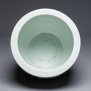 A Chinese famille verte 'Birds among Flowering Branches' fish bowl or jardinière, 19th C. — photo 6