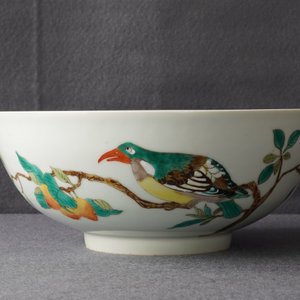 A Chinese famille verte 'birds on peach branches' bowl, Kangxi mark, 19th C. — 照片 10