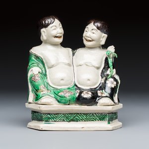A Chinese famille verte biscuit 'HeHe Erxian' group — photo 1
