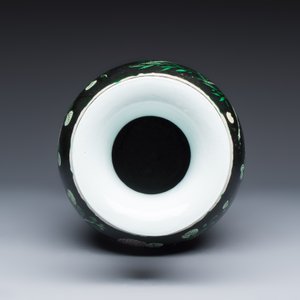 A Chinese famille verte black-ground 'Pheasants' vase — photo 6
