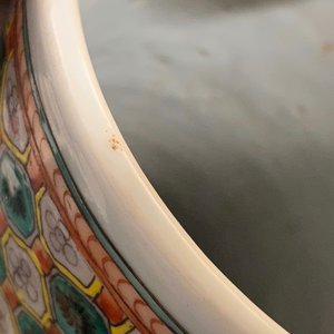 A Chinese famille verte black-ground 'war scene' vase, 19th C. — 照片 17