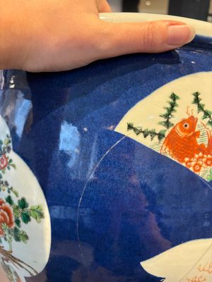 A Chinese famille verte blue-ground fishbowl with narrative design, 19th C. — foto 5
