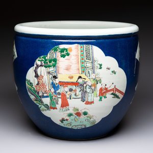 A Chinese famille verte blue-ground fishbowl with narrative design, 19th C. — foto 1