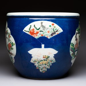 A Chinese famille verte blue-ground fishbowl with narrative design, 19th C. — foto 5