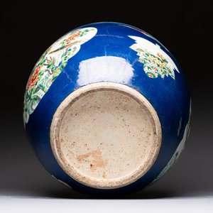 A Chinese famille verte blue-ground fishbowl with narrative design, 19th C. — foto 7