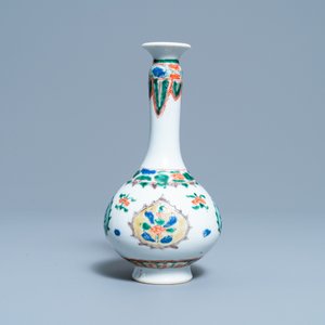 A Chinese famille verte bottle vase, Kangxi — 照片 4