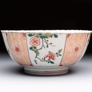 A Chinese famille verte bowl and saucer with floral design, Kangxi — 照片 7