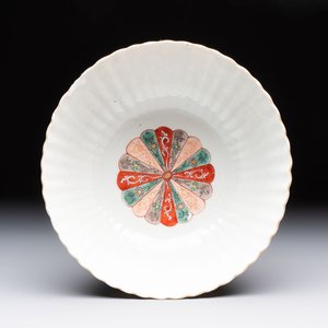 A Chinese famille verte bowl and saucer with floral design, Kangxi — 照片 8