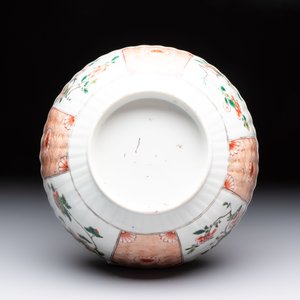 A Chinese famille verte bowl and saucer with floral design, Kangxi — 照片 9