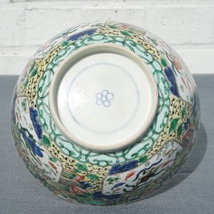 A Chinese famille verte bowl with fish, Kangxi — photo 12