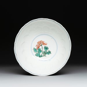 A Chinese famille verte bowl with floral design, Chenghua mark, Kangxi — photo 5