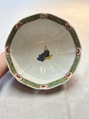 A Chinese famille verte bowl with narrative design, Fu 福 mark, Kangxi — photo 9