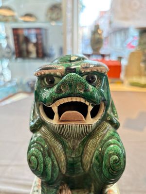 A Chinese famille verte Buddhist lion, 19th C. — photo 12