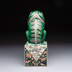 A Chinese famille verte Buddhist lion, 19th C. — photo 4