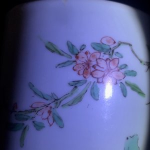 A Chinese famille verte 'carps' brush pot, Kangxi — photo 12