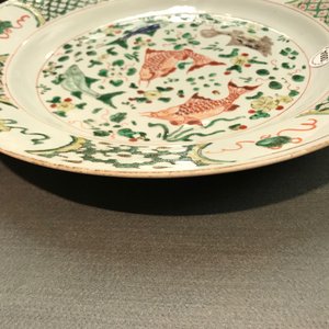 A Chinese famille verte 'carps' dish, Kangxi — 照片 10