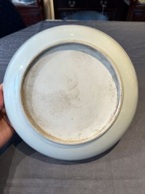 A Chinese famille verte celadon-glazed plate, Jiajing mark, Kangxi/Yongzheng — photo 15