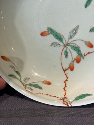 A Chinese famille verte celadon-glazed plate, Jiajing mark, Kangxi/Yongzheng — photo 4
