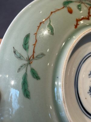 A Chinese famille verte celadon-glazed plate, Jiajing mark, Kangxi/Yongzheng — photo 6