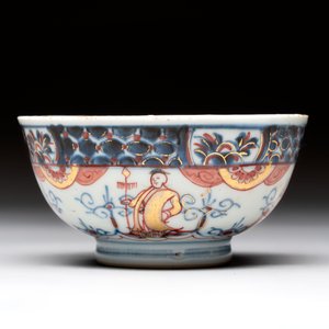 A Chinese famille verte covered bowl, a Dutch-decorated bowl, a gilt-bronze mounted pot-pourri vase and an Imari-style covered jug, Kangxi/Qianlong — foto 14