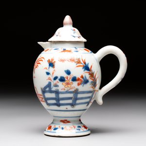 A Chinese famille verte covered bowl, a Dutch-decorated bowl, a gilt-bronze mounted pot-pourri vase and an Imari-style covered jug, Kangxi/Qianlong — foto 20
