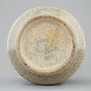 A Chinese famille verte crackle ware bottle vase, 19th C. — photo 8