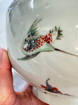 A Chinese famille verte 'Cranes' bowl, Kangxi — photo 7