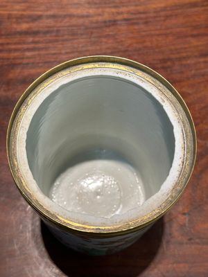 A Chinese famille verte cylindrical box and cover with gilt bronze mount, Kangxi — 照片 8