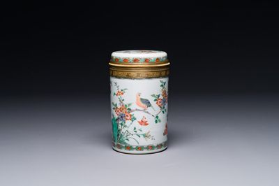 A Chinese famille verte cylindrical box and cover with gilt bronze mount, Kangxi
