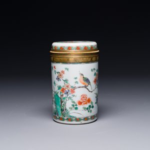 A Chinese famille verte cylindrical box and cover with gilt bronze mount, Kangxi — 照片 2