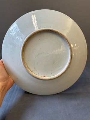 A Chinese famille verte dish, a famille rose basin and a dish, 19th C. — 照片 22