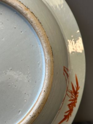 A Chinese famille verte dish, a famille rose basin and a dish, 19th C. — 照片 10