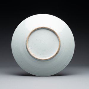 A Chinese famille verte dish, a famille rose basin and a dish, 19th C. — 照片 6