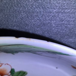 A Chinese famille verte dish with a bird among blossoms, Kangxi — photo 5