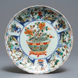 A Chinese famille verte dish with a jardinière, Kangxi — 照片 1