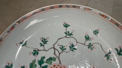 A Chinese famille verte dish with floral design, Kangxi — 照片 4