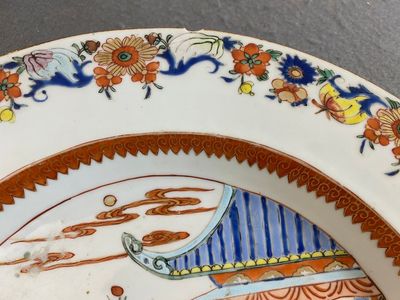 A Chinese famille verte dish with ladies in a pavillion, Yongzheng — photo 3