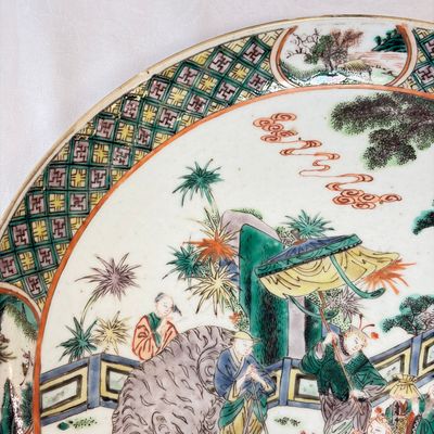 A Chinese famille verte dish with narrative design — 照片 2