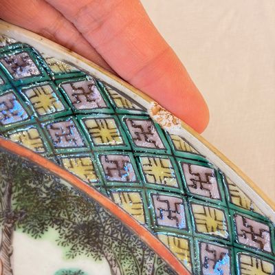 A Chinese famille verte dish with narrative design — 照片 6