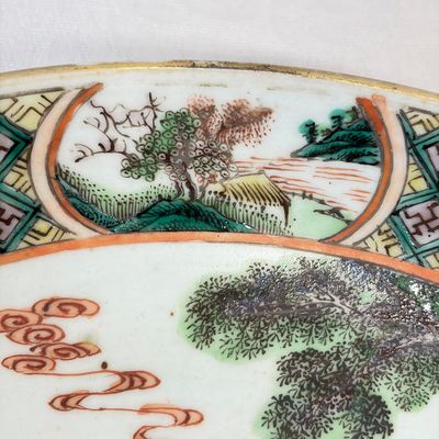 A Chinese famille verte dish with narrative design — 照片 7